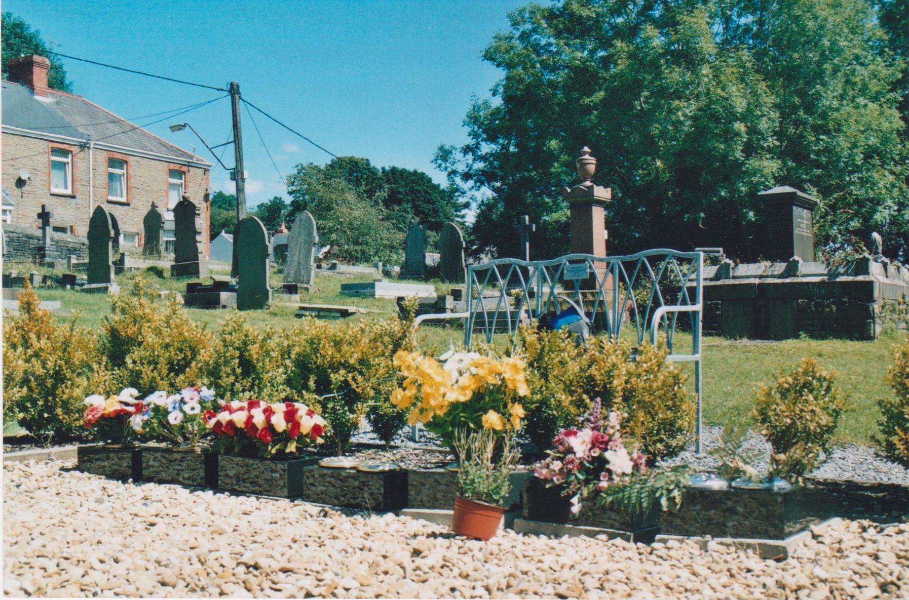 Holy Trinity Church Memorial Garden 2007